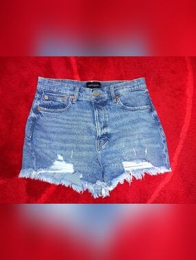 Lucky Brand Women's  Distressed Jean Shorts Sz 29